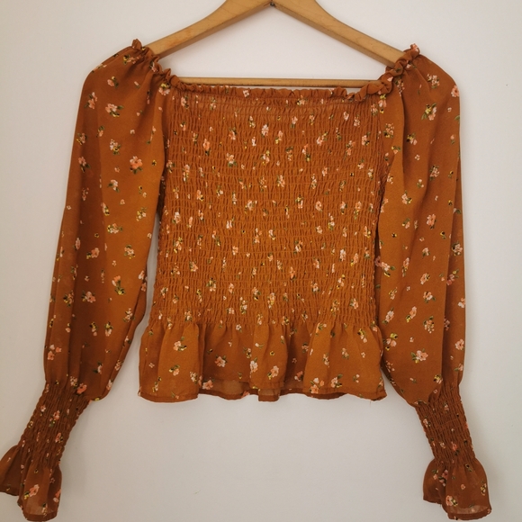 Heart Hips Smocked Blouse sz M - Picture 5 of 12